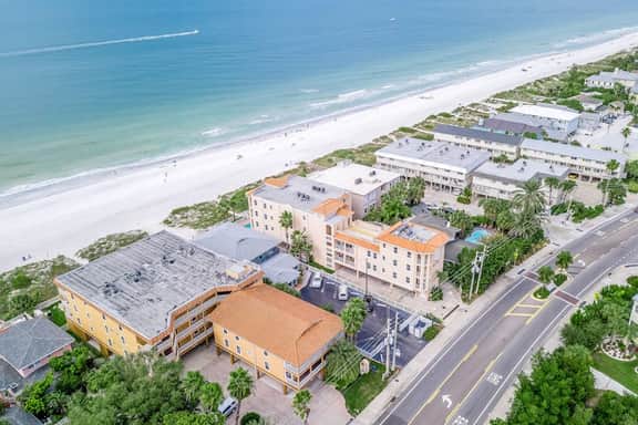 Gulf front condo with amazing water views steps to the beach