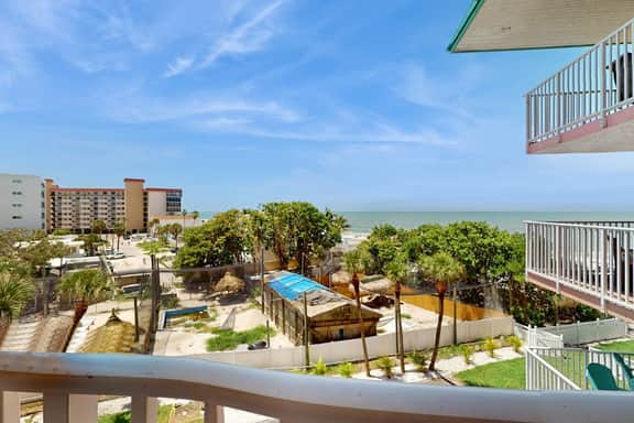 Upscale condo with gorgeous Gulf views and beachfront heated pool and spa