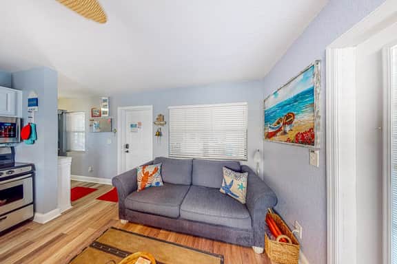 First floor condo with courtyard style pool grills and easy beach access