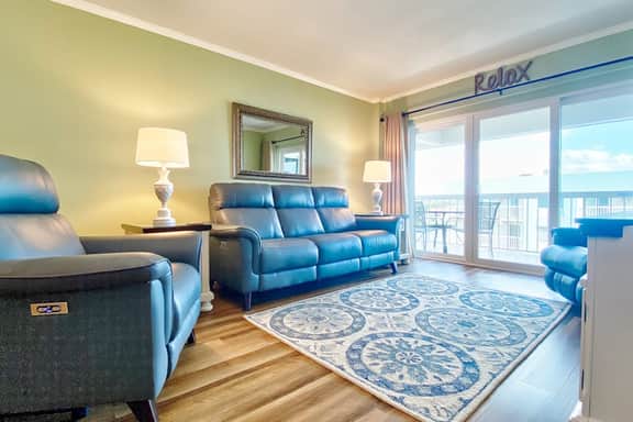 Water view getaway with heated pool hot tub central AC and WD snowbird friendly