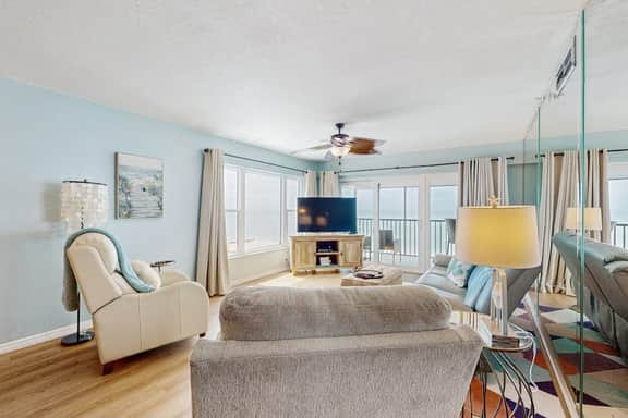 Beautiful corner condo with ample balcony beach views WD heated pool pool spa