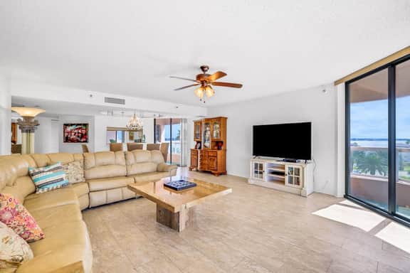 Beachfront condo with multiple balconies heated pool gym hot tub and AC