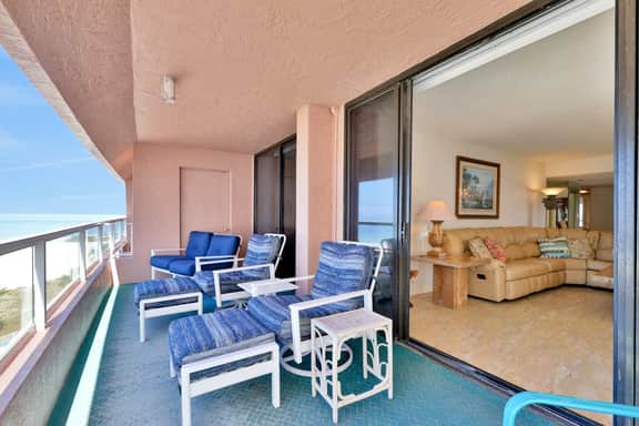 Beachfront condo with multiple balconies heated pool gym hot tub and AC