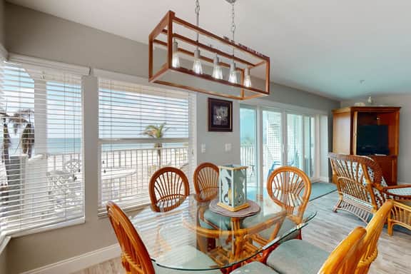 Oceanfront Gem w Pool Hot Tub and Stunning Views Covered Parking