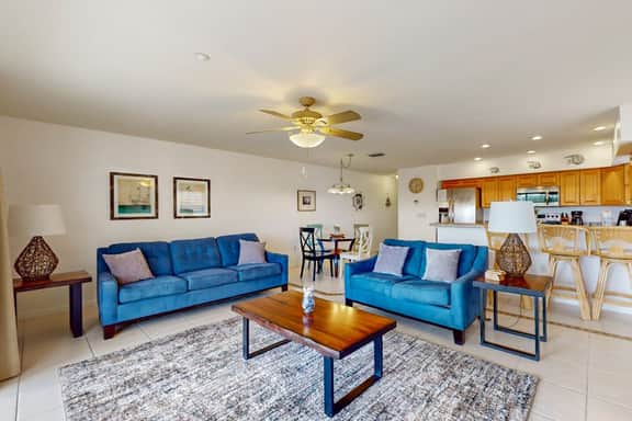 Snowbird friendly condo w Intracoastal and pool views heated pool dock and AC