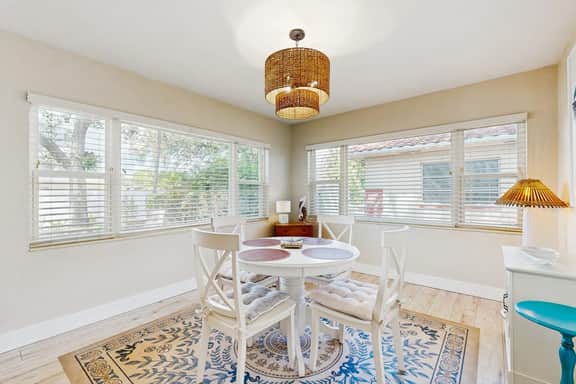 Charming home very close to the beach with a spacious and private yard and hot tub