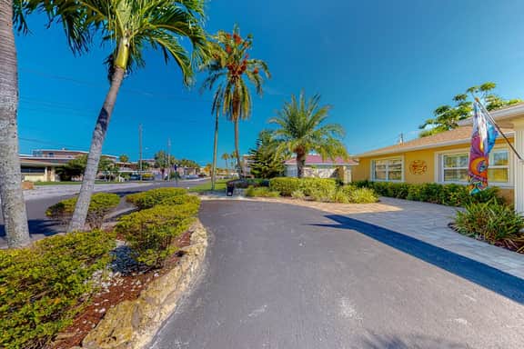 Dog friendly home near beaches with private pool enclosed backyard grill WD