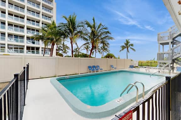 3rd floor beachfront condo with beach access pool Gulf views WD balcony AC