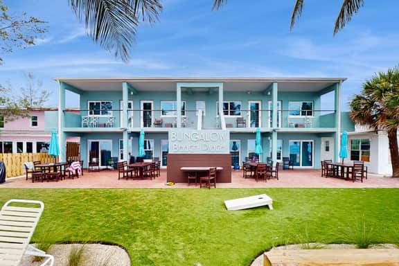 Gulf front condo beach access full kitchen and central AC