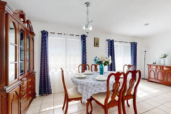 Centrally located dog friendly comfortable home with AC and WD