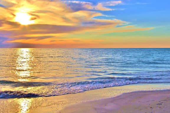 8BR Beach Retreat | Sleeps 24 | Dog-Friendly