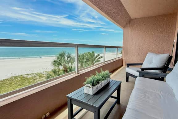 Gulf front condo with amazing views WD resort amenities pool and hot tub