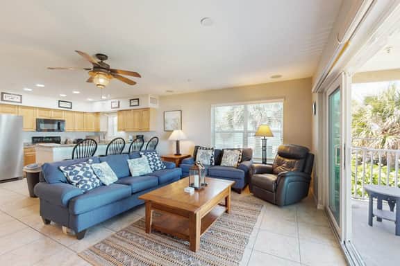Beachfront corner condo with pool and hot tub easy access to dining