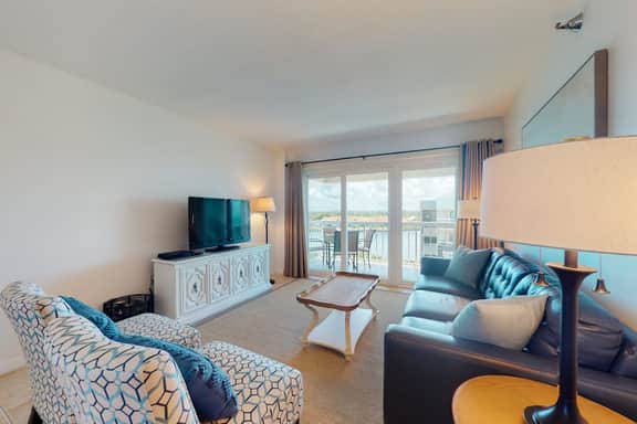 Beach condo with amazing views heated pool hot tub central AC and WD