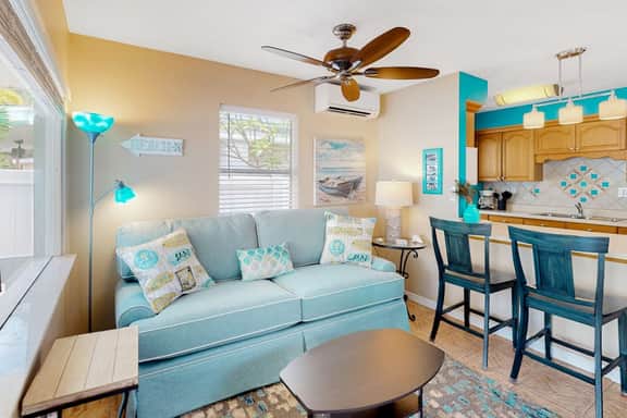 Charming single level cottage with a kitchen enclosed yard and WiFi