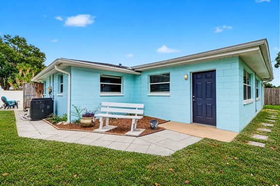 Family and dog friendly home with private pool