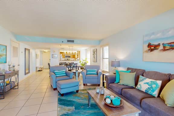 Beachfront Condo w/Gulf Views, Pool & Sauna