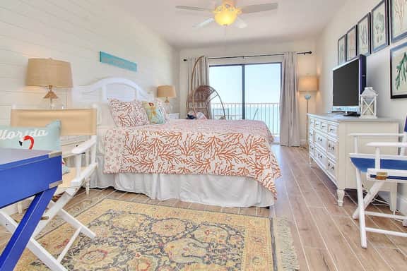 Beachfront condo with lovely Gulf view and heated pool