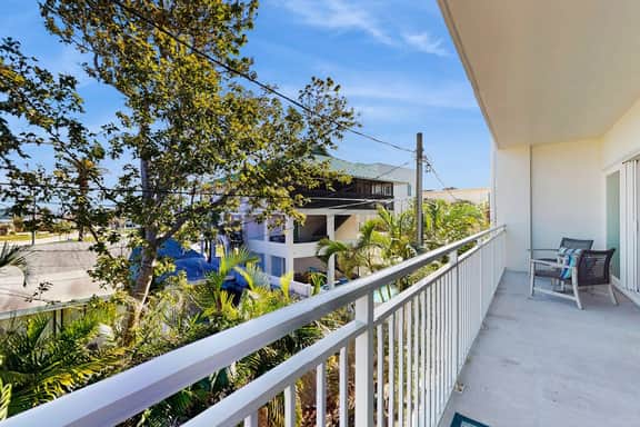 Coastal Getaway 3BR 3BA Condo with Pool Just 2 Blocks from the Beach