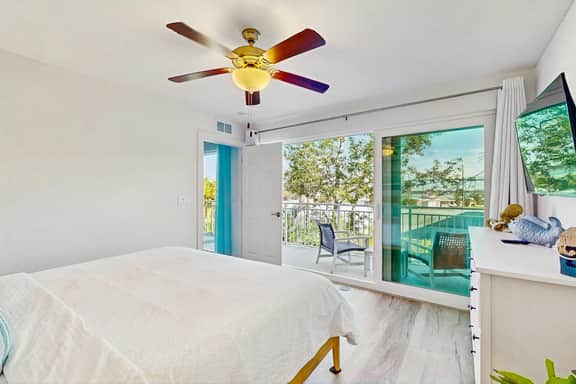 Coastal Getaway 3BR 3BA Condo with Pool Just 2 Blocks from the Beach
