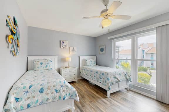 Waterfront wonder with Intracoastal views heated pool hot tub and fishing dock