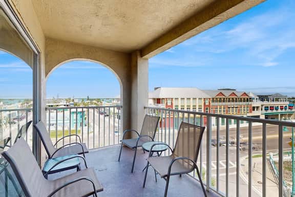 Newly renovated condo w private balcony gas grill and on site heated pool AC