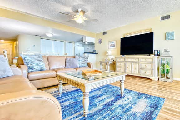 Beachfront coastal condo with private balcony WD on site pool and grills - Image 2