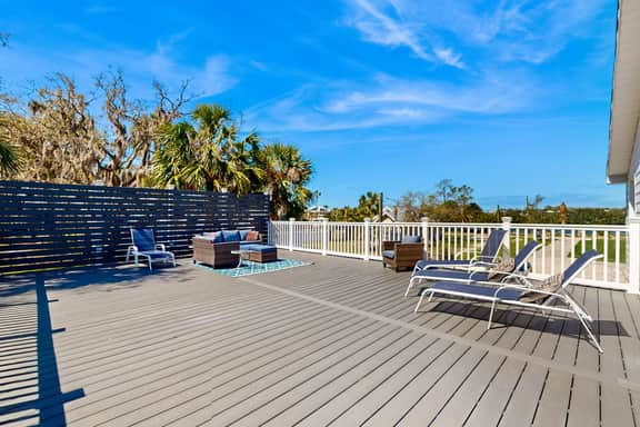 Beautiful Estate on Millers Bayou with Free WiFi Game Room Firepit and Hammock - Image 5