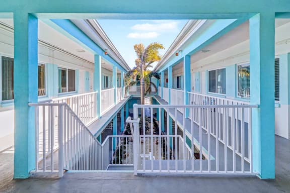 Coastal dog friendly condo with observation deck best Gulf sunset views