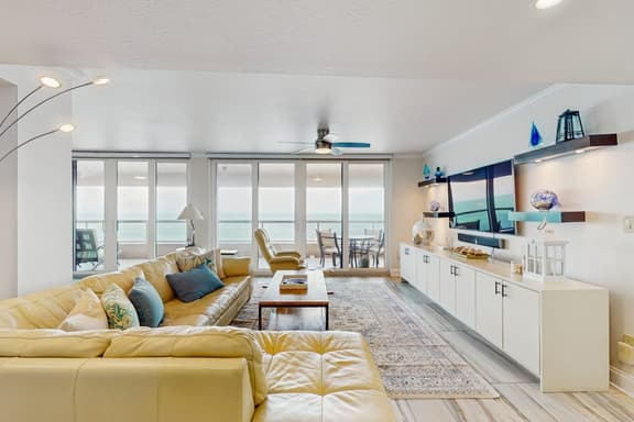 Luxe penthouse with balcony sweeping views heated pool spa hot tub and gym