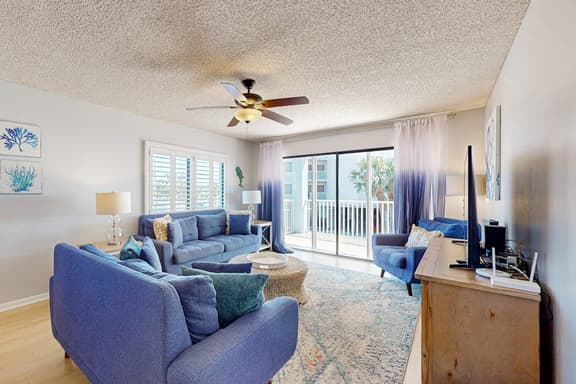 Corner beach condo with Gulf views beachside Pool and Hot tub