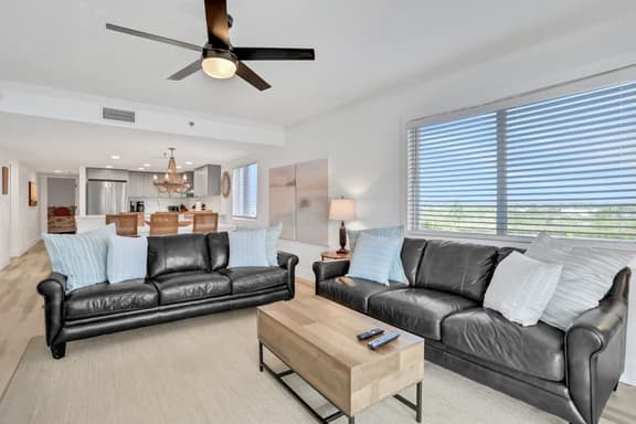 Perfectly poised condo with fabulous Gulf and Intracoastal views