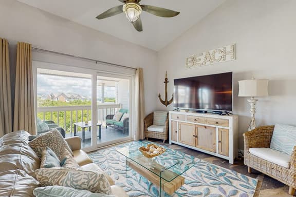 Tropical gem with pool steps to beach water view balcony private WD and AC