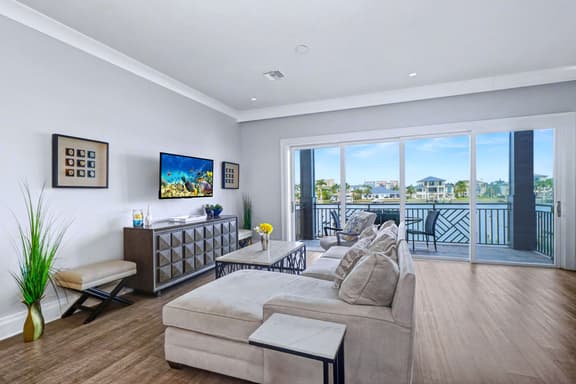 Lavish Condo with WiFi Patio Shared Hot Tub Pool and Intracoastal Waterway View