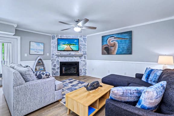 Relaxed Indian Rocks Beach Townhome Near Gulf