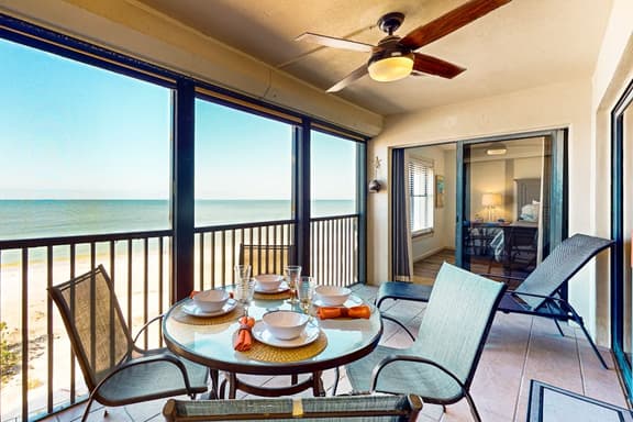 Beachfront Condo w/Gulf Views, Pool & Sauna