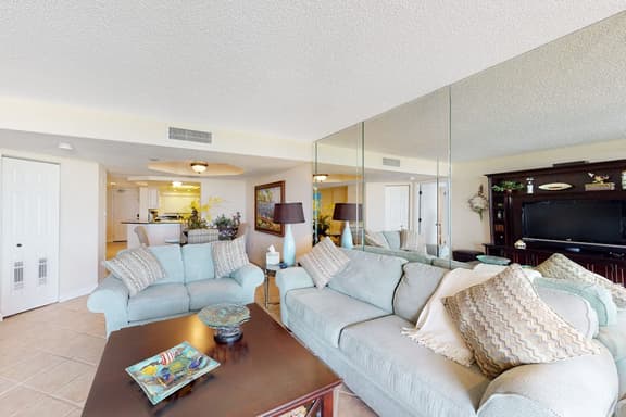 Lighthouse Towers 206 Condo on Gulf of Mexico with pool beach access tennis