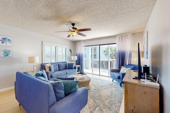 Corner beach condo with Gulf views beachside Pool and Hot tub - Image 1